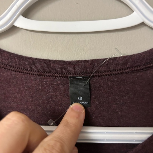 Lululemon 5 Year Basic Burgundy T Shirt - Picture 5 of 5